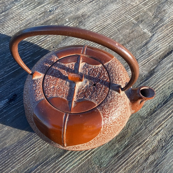 Cast Ironware Nanbu Tekki Japanese Tea kettle: Handmade one leaf / hearts EUC - Picture 12 of 12